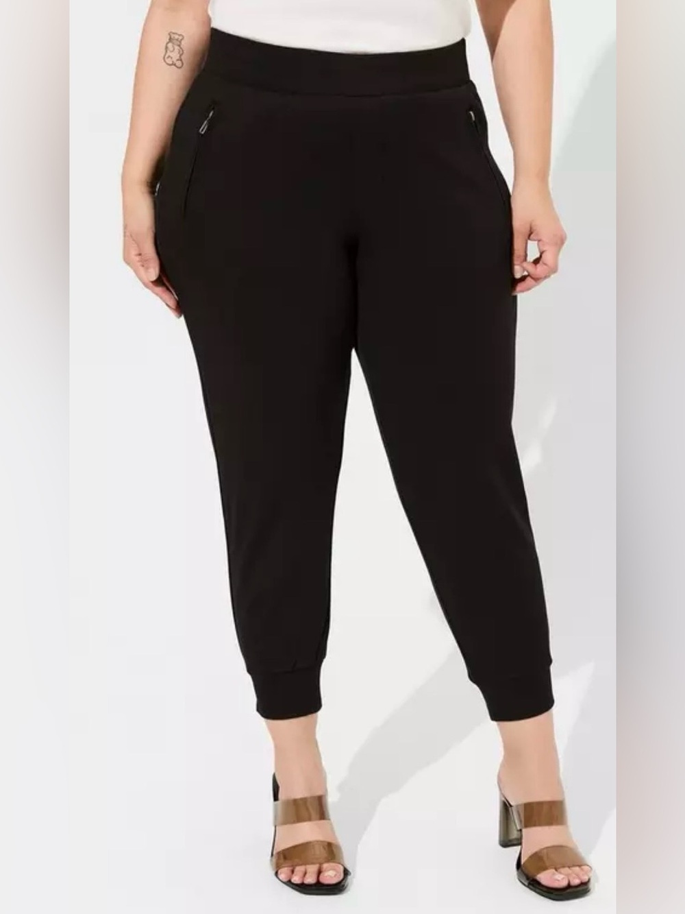 Torrid Women’s Joggers Black with Zippered Pockets - Size 1